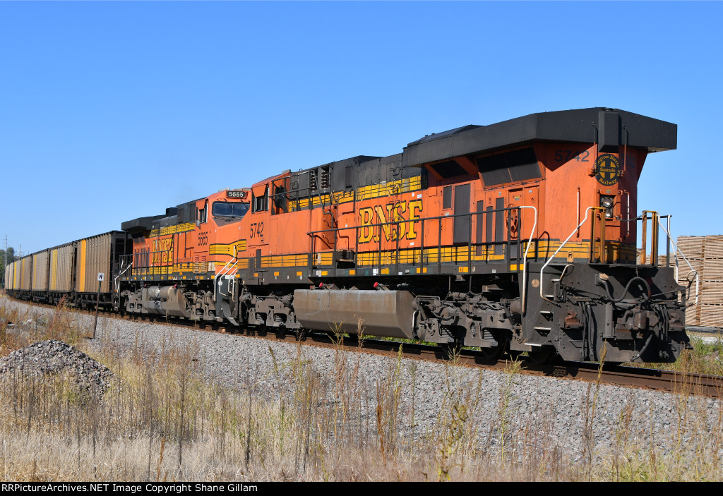 BNSF 5742 Roster shot